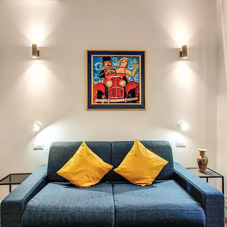 아파트 Monti Quiet And Spacious